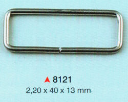 8121