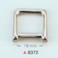 8372