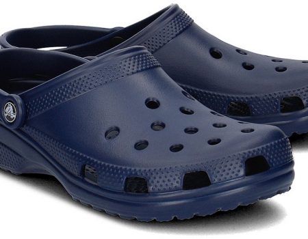 crocs_sokrashchaet_proizvodstvo_obuvi_v_kitae